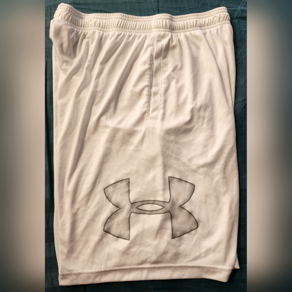 Mens UA Athletic shorts